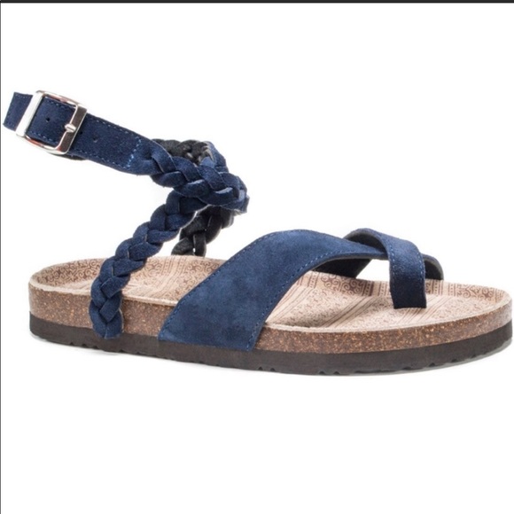 muk luk estelle sandal